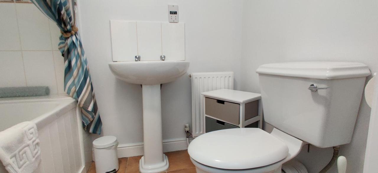 Aaron Lodge Guest House Лестер Екстер'єр фото