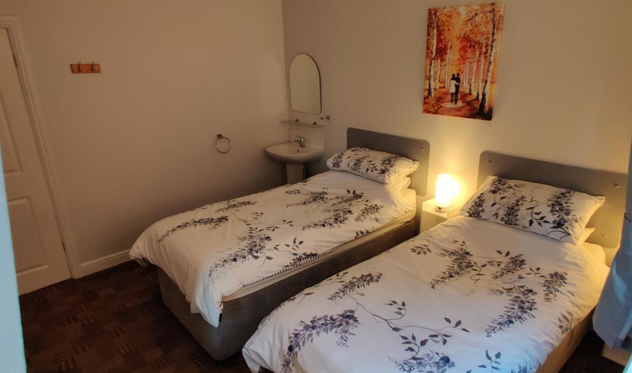 Aaron Lodge Guest House Лестер Екстер'єр фото