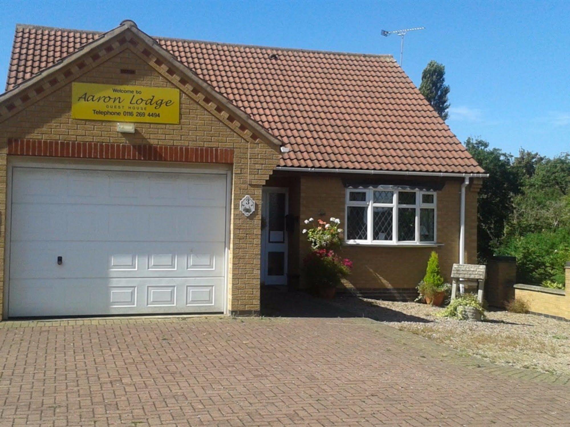 Aaron Lodge Guest House Лестер Екстер'єр фото