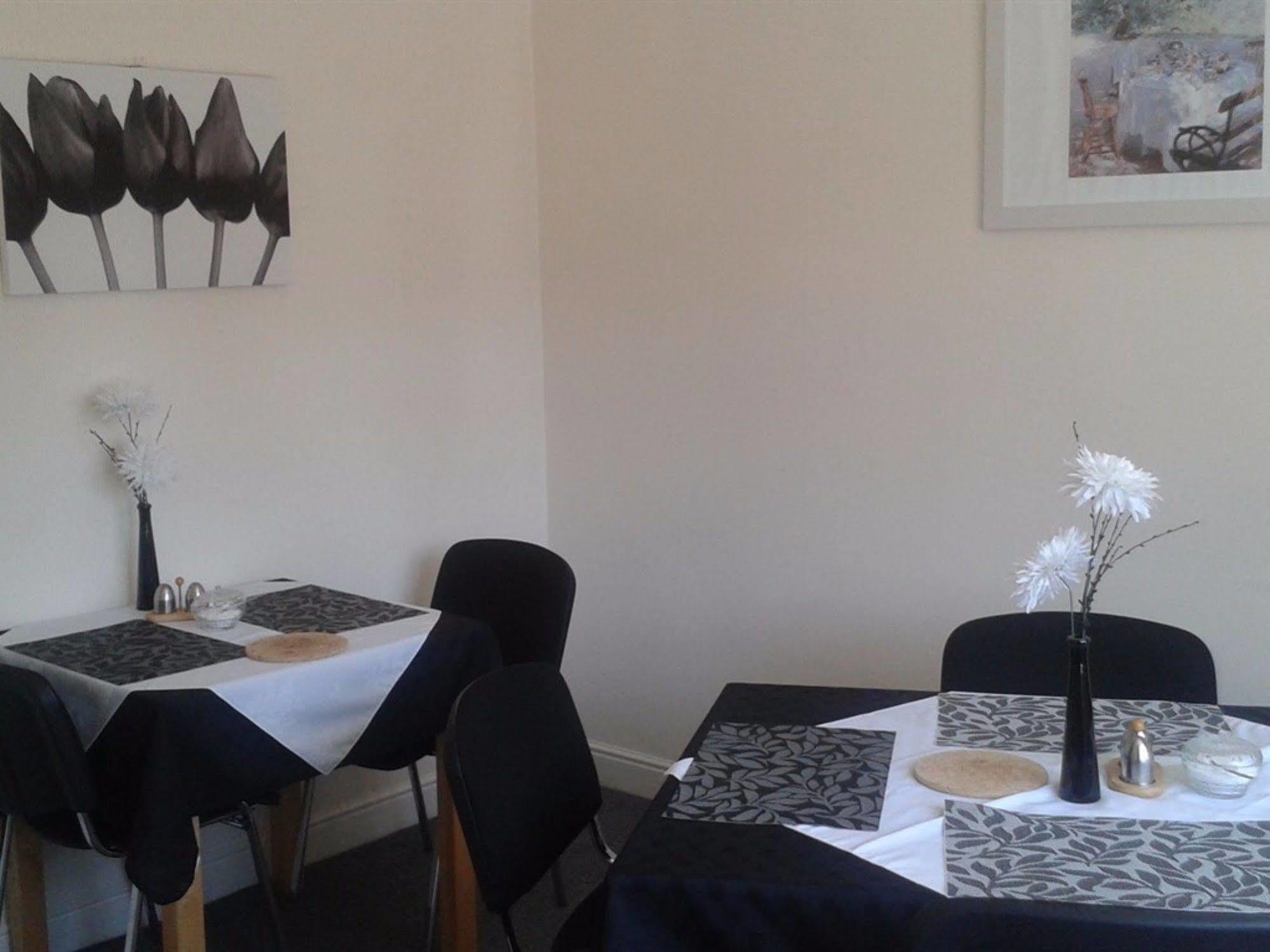 Aaron Lodge Guest House Лестер Екстер'єр фото