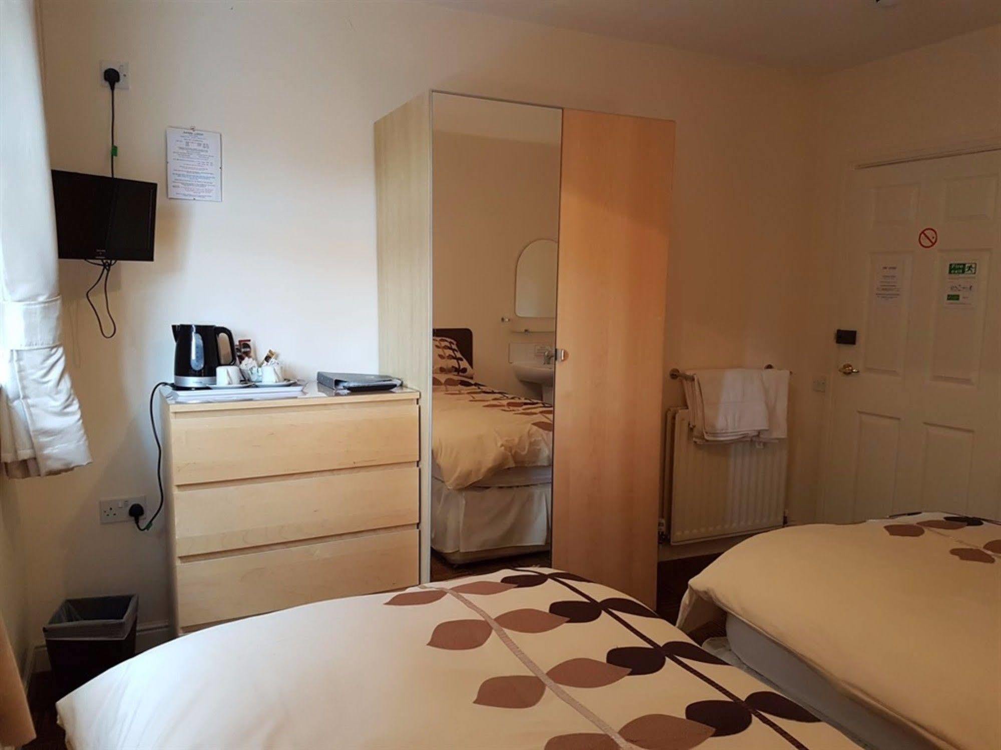 Aaron Lodge Guest House Лестер Екстер'єр фото